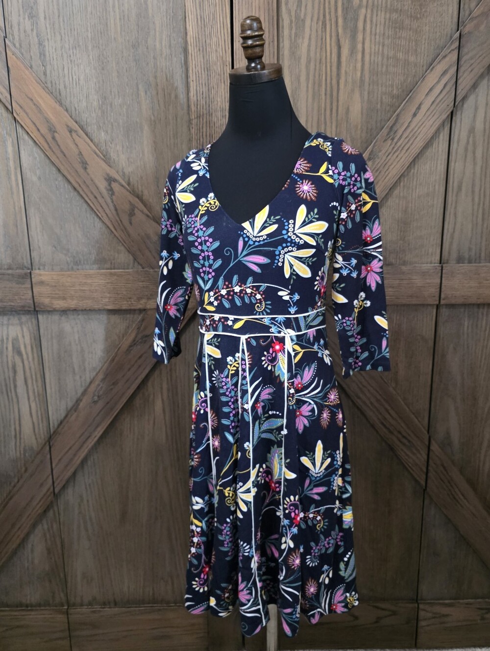 NWT Boden Navy Floral V-Neck Midi Dress